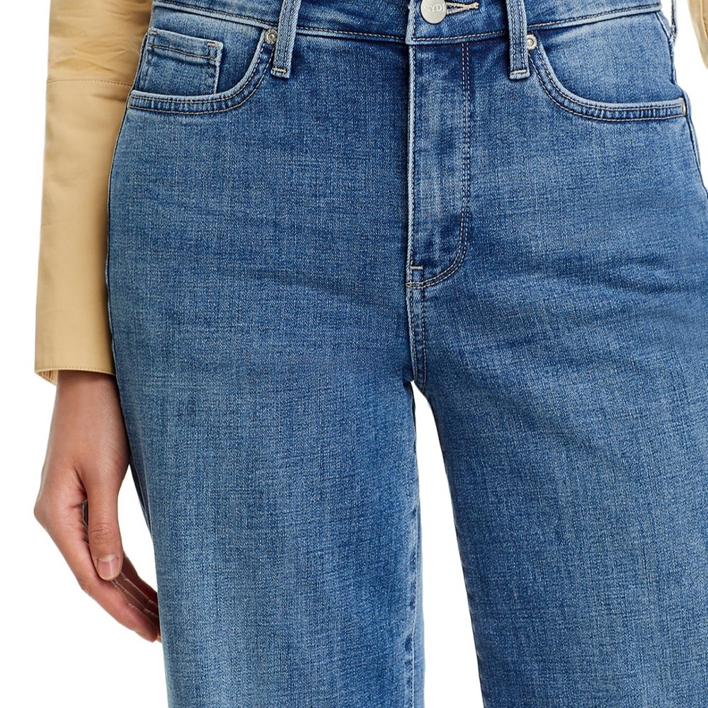Women's Blue Wide-Leg Jeans - Picture 4 of 6